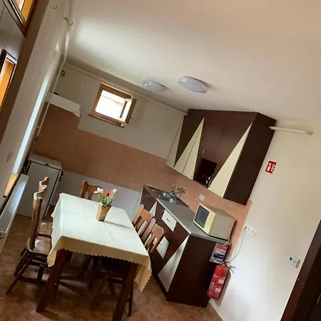 Zsuzsa Apartman Hajduszoboszlo Exterior photo